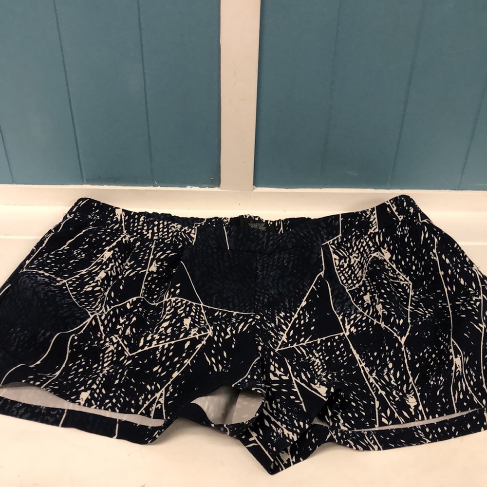 Mossimo Navy & white dress shorts women’s size XL